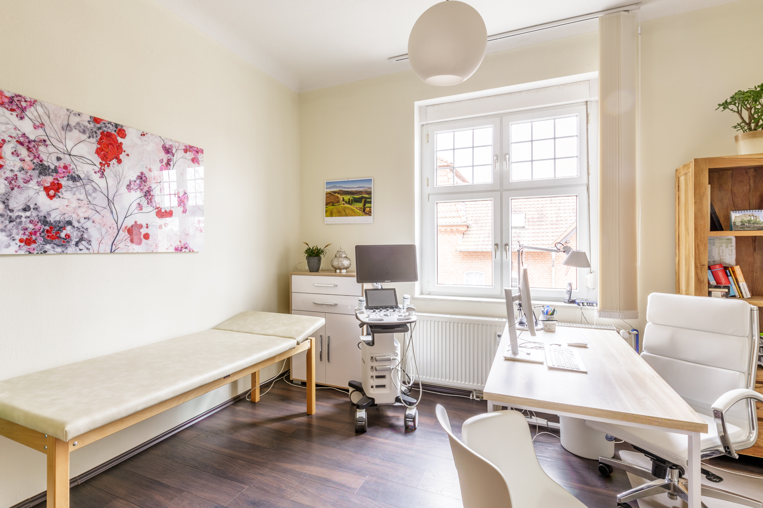 Sprechzimmer-Hausarztpraxis-Dr-Susanne-Wegner